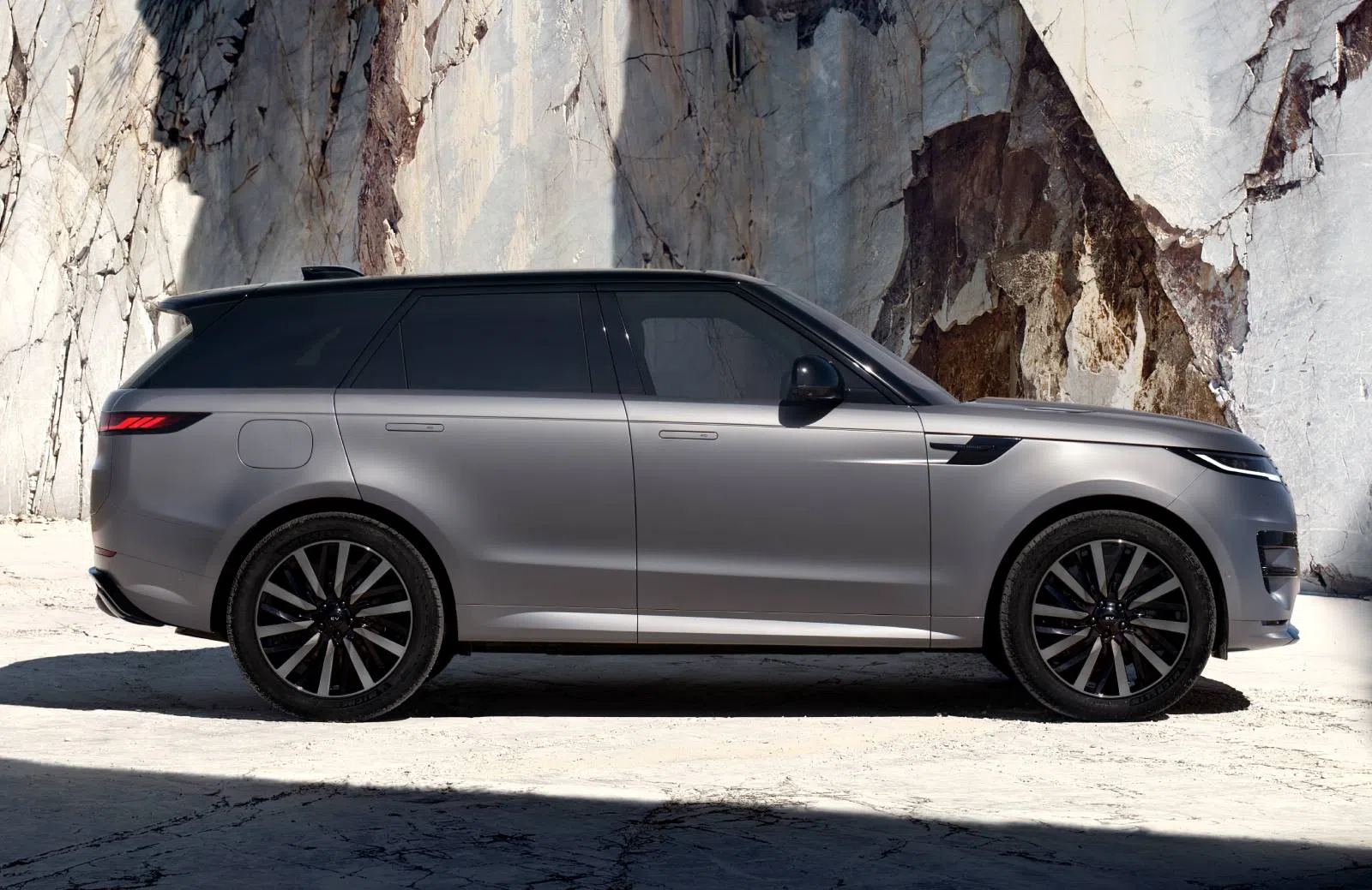 Range Rover Sport Electric